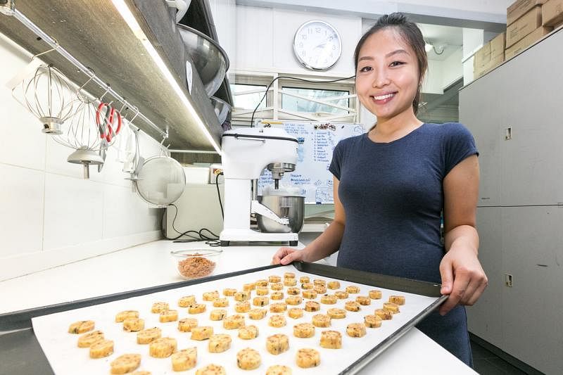 Bloomsbury Bakers的黄慧仪从泰国小吃获得制作肉松紫菜曲奇饼的灵感。