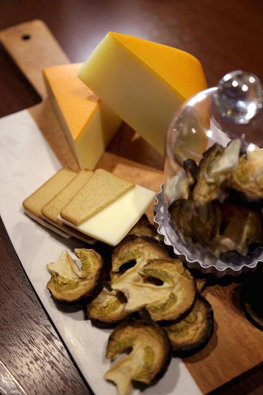 日本知名品牌Tokyo Milk Cheese Factory的芝士夹心饼干。（严宣融摄影）