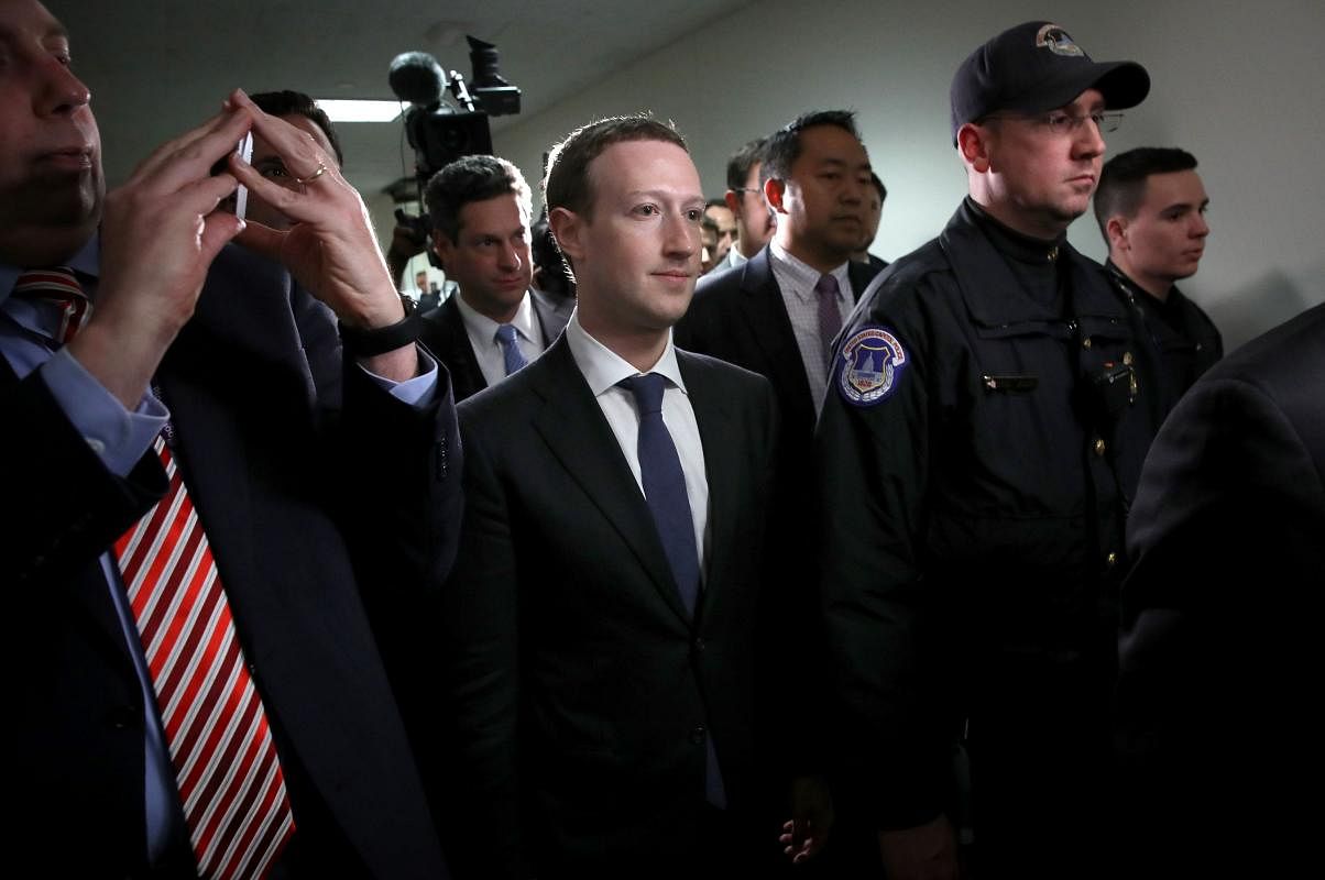 us-facebook-ceo-mark-zuckerberg-meets-with-members-of-congress-o-204645_Large.jpg