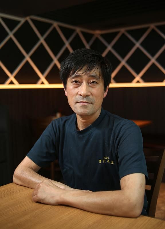 宮川本廛餐馆拥有25年经验的鳗鱼师傅横山雅俊。