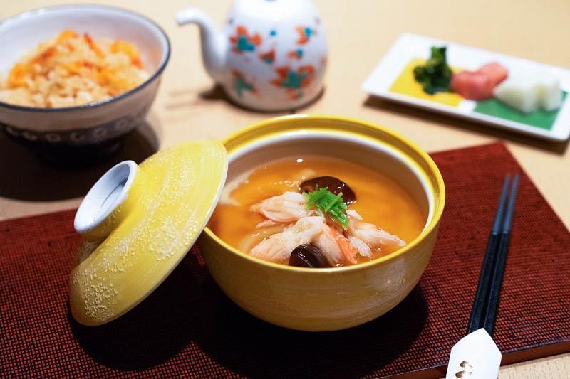 结合日式蒸蛋和乌冬面的日式料理，两者的汤头里藏着美味的日式高汤。（Nami提供）