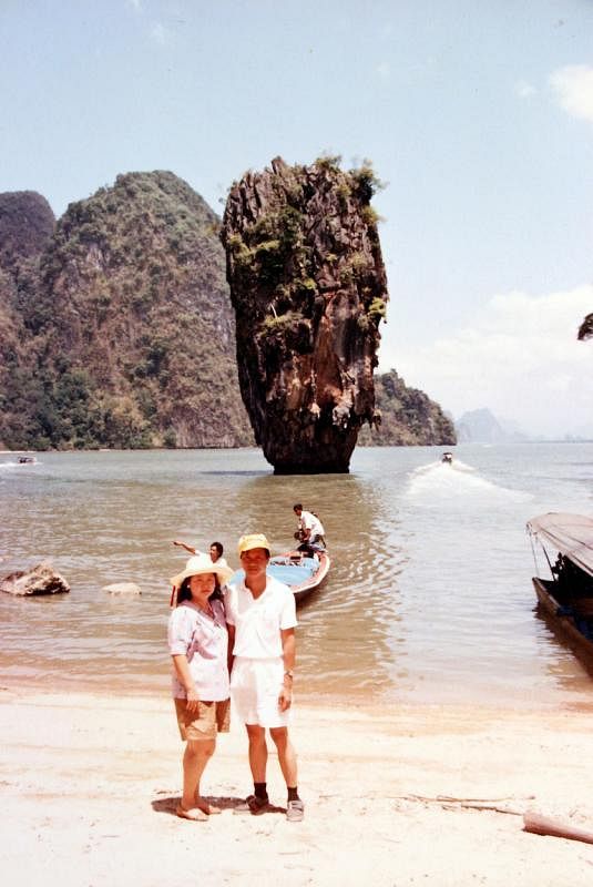 王钦祥与太太李秀堃喜欢旅游，这是他们到泰国旅游的合照。