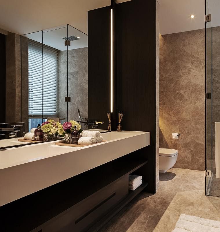 卫浴空间通透明亮，有清新舒爽之感。