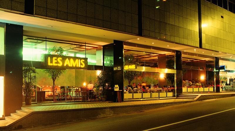 Les Amis餐馆25年前在邵氏大厦开业，不曾搬迁也不开分店，是集团的最高标杆。