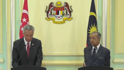 Mahathir Looks at Ceiling