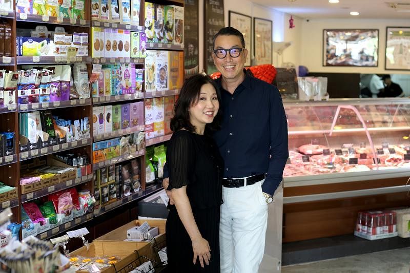 谢中仁（右）和胡智琴以长子洋名“Ryan”创办精品杂货店。