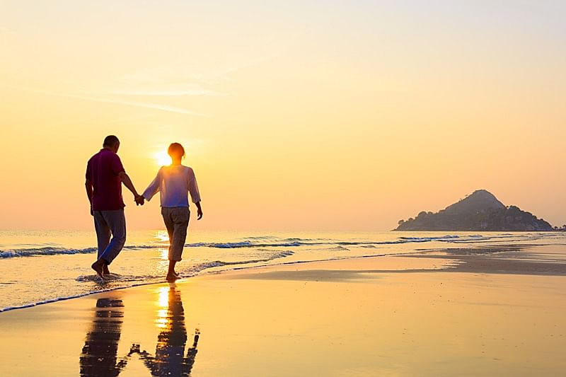 20200318_couple-walking-under-sunset.jpg