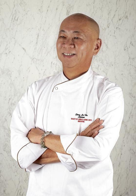 本地资深名厨冯洱迅在餐饮业驰骋45年。