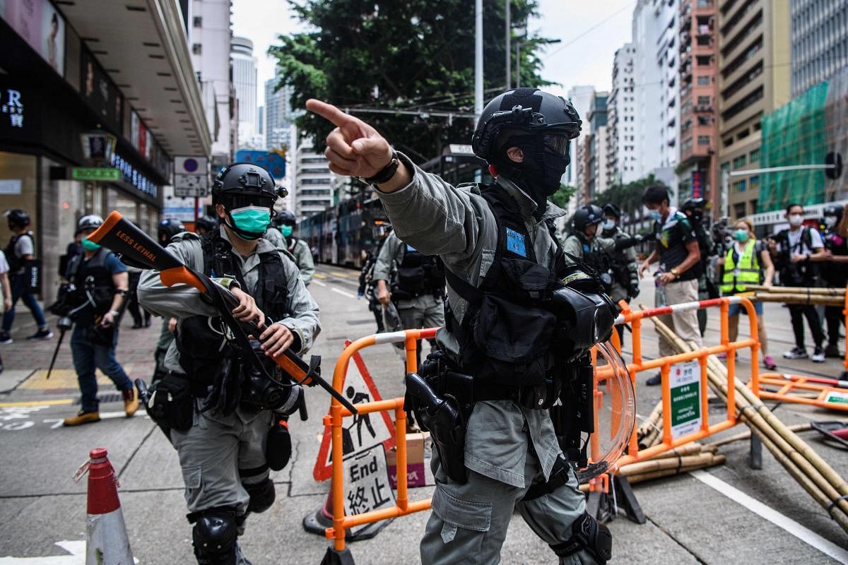 香港铜锣湾警员图片
