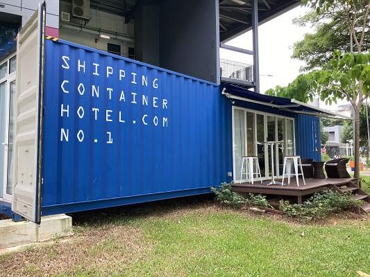 20200710_container_architecture_hotel_Small.jpg