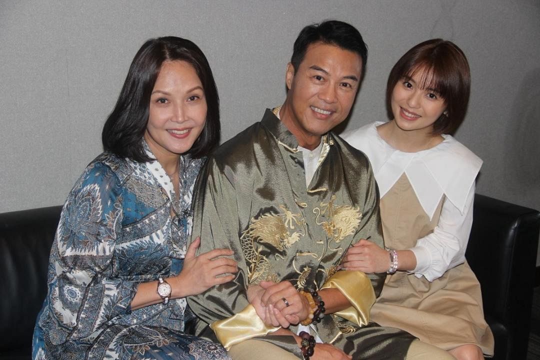 陈丽贞（左起）郑各评和曾晓晴饰演一家人。（新传媒提供）