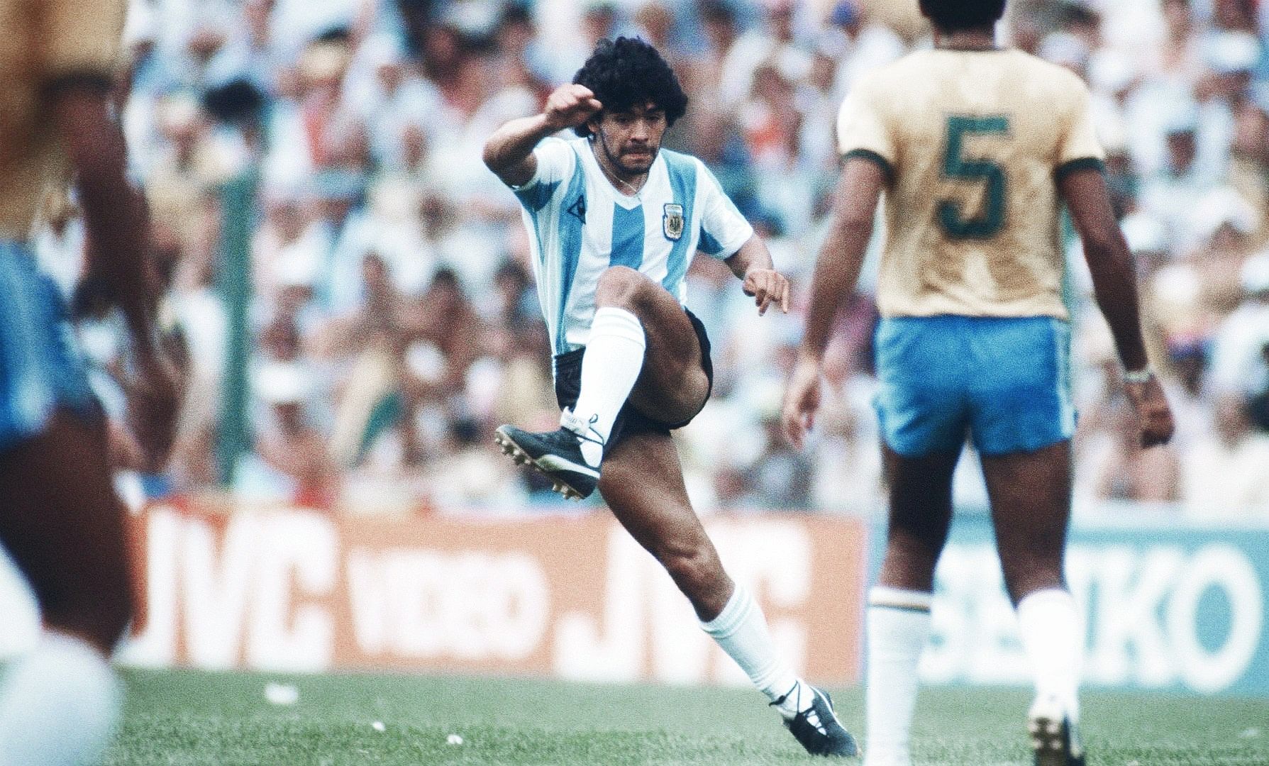 20201125_wb_maradona-14-1982.jpg