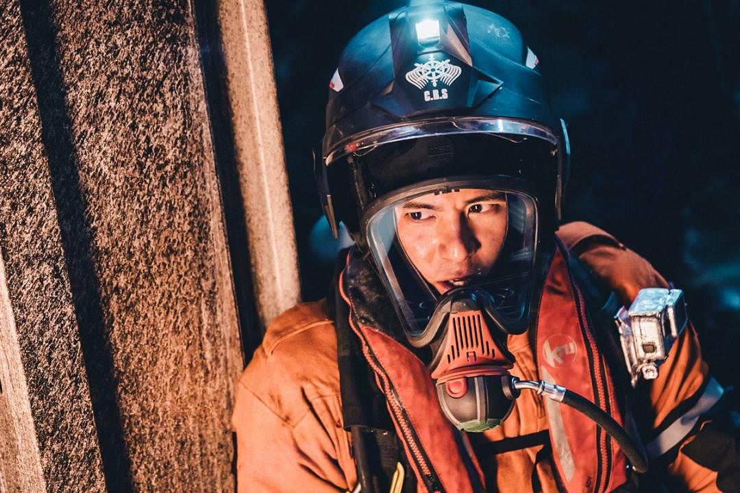 彭于晏诠释救援队队长角色，在电影开拍前进行多项训练。（嘉华提供）