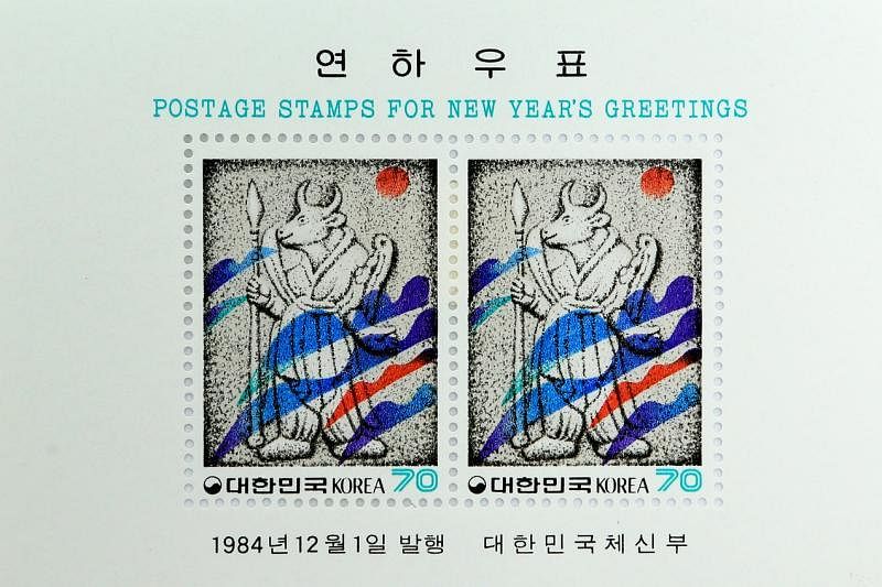 韩国1984年的牛票以石雕上的女神为造型，独树一格。（龙国雄摄）