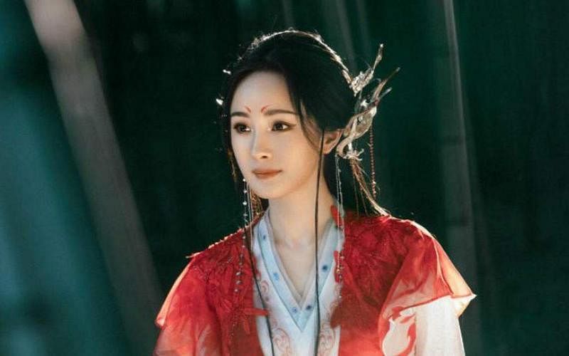 Chinese Drama Update: Liu Shishi, Tang Yan, and Yang Mi Return in Costume Dramas, Five Popular Male Gods Release New Works