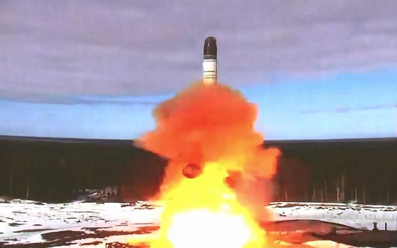 俄国防部签署合同 采购新型洲际导弹和防空导弹系统
