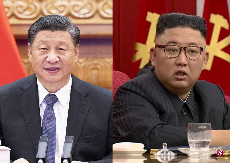 中国国家主席习近平（左）昨天就《中朝友好合作互助条约》签订60周年，与朝鲜最高领导人金正恩（右）互致贺电。（新华社/路透社档案图）