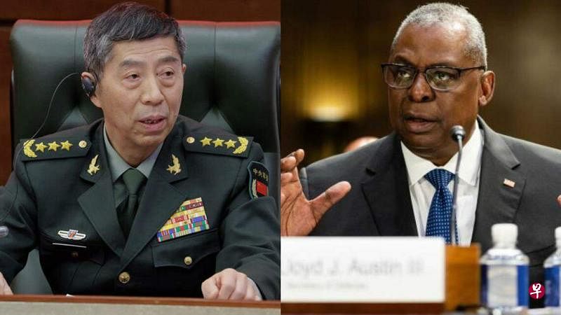 分析指出，美国对中国国防部长李尚福的制裁如不解除，两国防长会晤有难度。图为中国防长李尚福（左）和美国防长奥斯汀（右）。（法新社/彭博社）