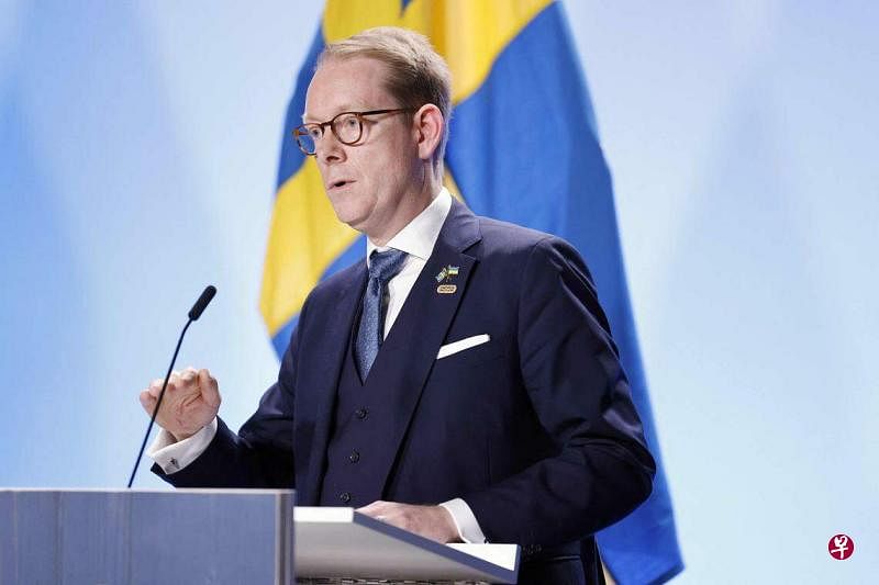 5月13日，瑞典外交部长比尔斯特伦出席欧盟印太地区部长级论坛非正式会议后，在新闻发布会上发言。（法新社）