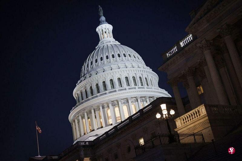 美国参议院多数党领袖舒默说，参议院将在星期四晚上投票通过暂停美国联邦债务上限法案。（彭博社）