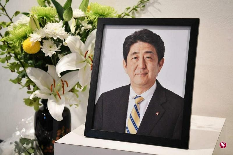 日本前首相安倍晋三去年7月8日上午，在奈良市街头发表助选演说时遭枪杀，终年67岁。（档案照片）