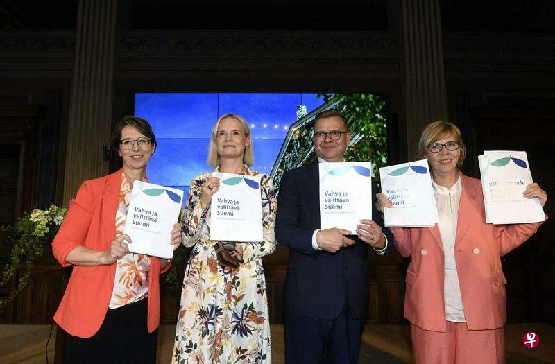 芬兰新政府由四党组成，左起为基督教民主党主席埃赛拉、芬兰人党主席普拉、民族联合党主席奥尔波和瑞典族人民党主席亨里克松。（法新社）