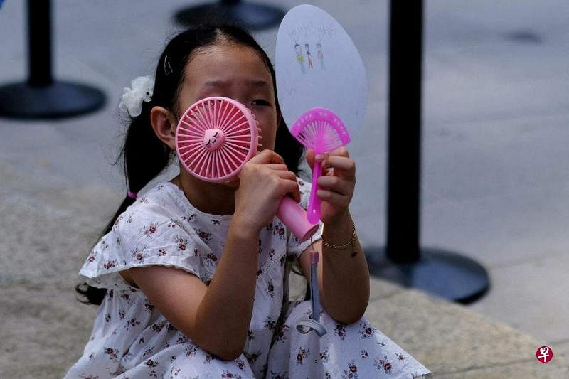 韩国于7月31日傍晚6时上调高温预警至最高级别的“严重”。（路透社）