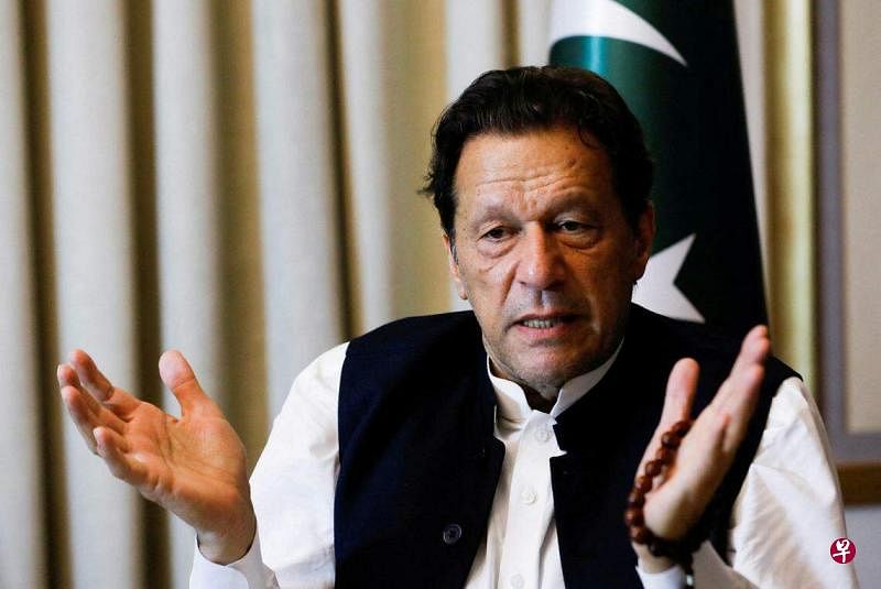 巴基斯坦前总理伊姆兰·汗因在2018年至2022年担任总理期间非法出售国家礼品，于8月5日被判处三年监禁。（路透社）