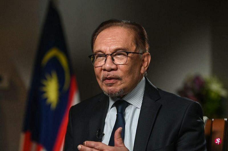 9月21日，马来西亚首相安华在美国纽约接受彭博电视采访。（彭博社）