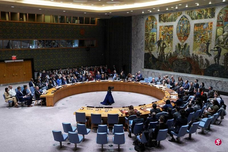 联合国安理会星期三在纽约总部就美国和俄罗斯分别提出的关于以哈局势人道主义的决议草案进行投票，但由于15个理事国对于草案的措辞分歧严重，两份草案都未获通过。（路透社）