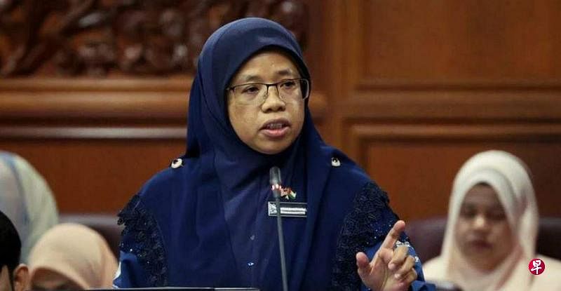 马来西亚妇女、家庭社区发展部（KPWKM）副部长艾曼阿蒂拉指出，在KPWKM发起的“@Advocacy”反性骚扰活动的14个系列中，相关中心共接获1486起性骚扰投诉报告，其中411起为男性受害者，占比达27.7%。（东方日报）
