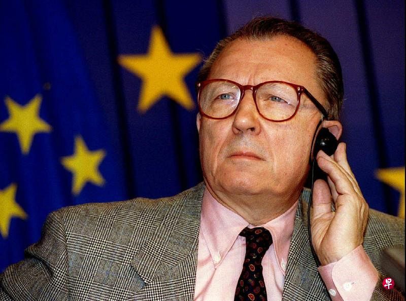 德洛尔是建立欧元区计划的参与者之一，也是参与创建欧元货币的关键人物，被法国媒体誉为“欧元缔造者”。（路透社档案照片）