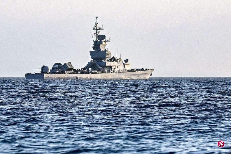 12月26日，一艘以色列海军导弹艇在以色列南部港口城市埃利亚特岸外红海巡逻。（法新社）