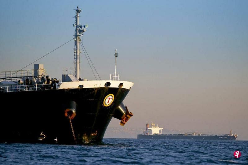 从美国墨西哥湾沿岸运油到亚洲的门已关闭，因为这一路线超级油槽船（VLCC）租用量激增，导致租用成本飙升。（彭博社）