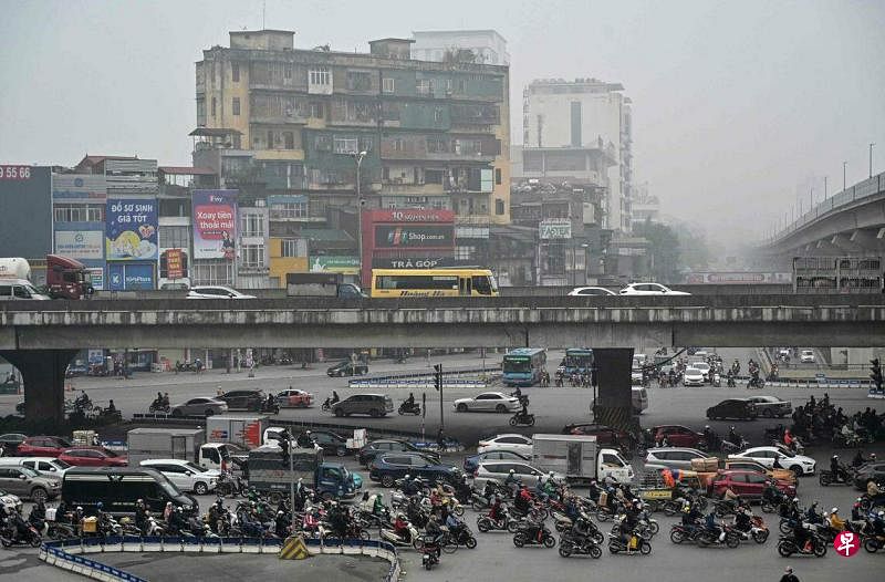 3月5日，越南河内市的PM2.5污染物的水平达到世界卫生组织指导值的24倍以上。（法新社）