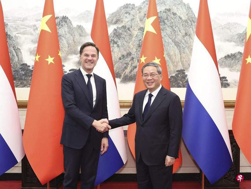 中国总理李强星期三（3月27日）下午在北京钓鱼台国宾馆同访华进行工作访问的荷兰首相吕特举行会谈。（新华社）