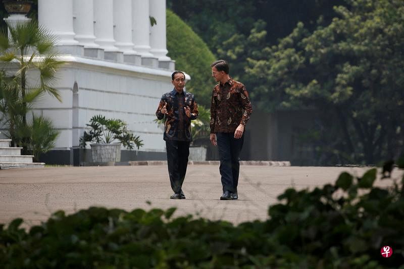 2019年10月7日，荷兰首相吕特到印尼总统府会见印尼总统佐科。（路透社）