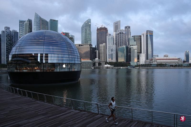 随着全球冠病疫情缓和，亚太城市的宜居程度有所下滑，新加坡今年在全球宜居城市中列居37名，比去年下滑了三个名次。（档案照）