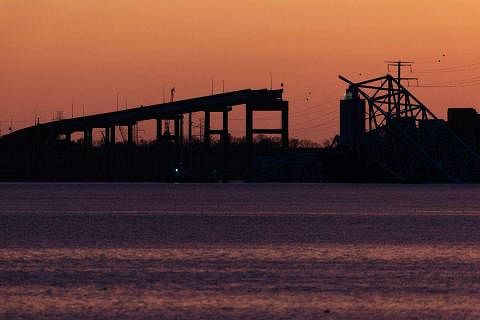 《国会山报》引述一消息人士称，联邦官员告诉马里兰州立法者，重建巴尔的摩大桥的成本可能会上升到至少20亿美元。（法新社）